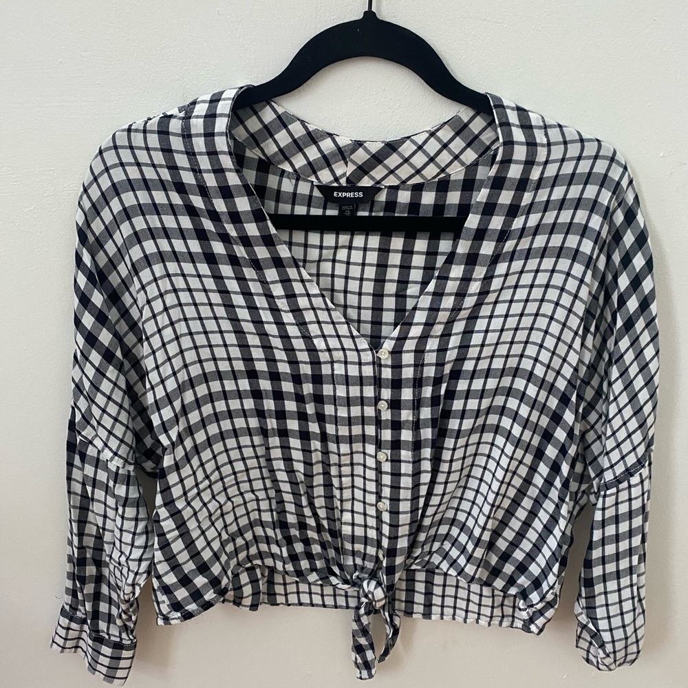Express Gingham Plaid Tie Front Cropped Button Down Black White V-neck Boho